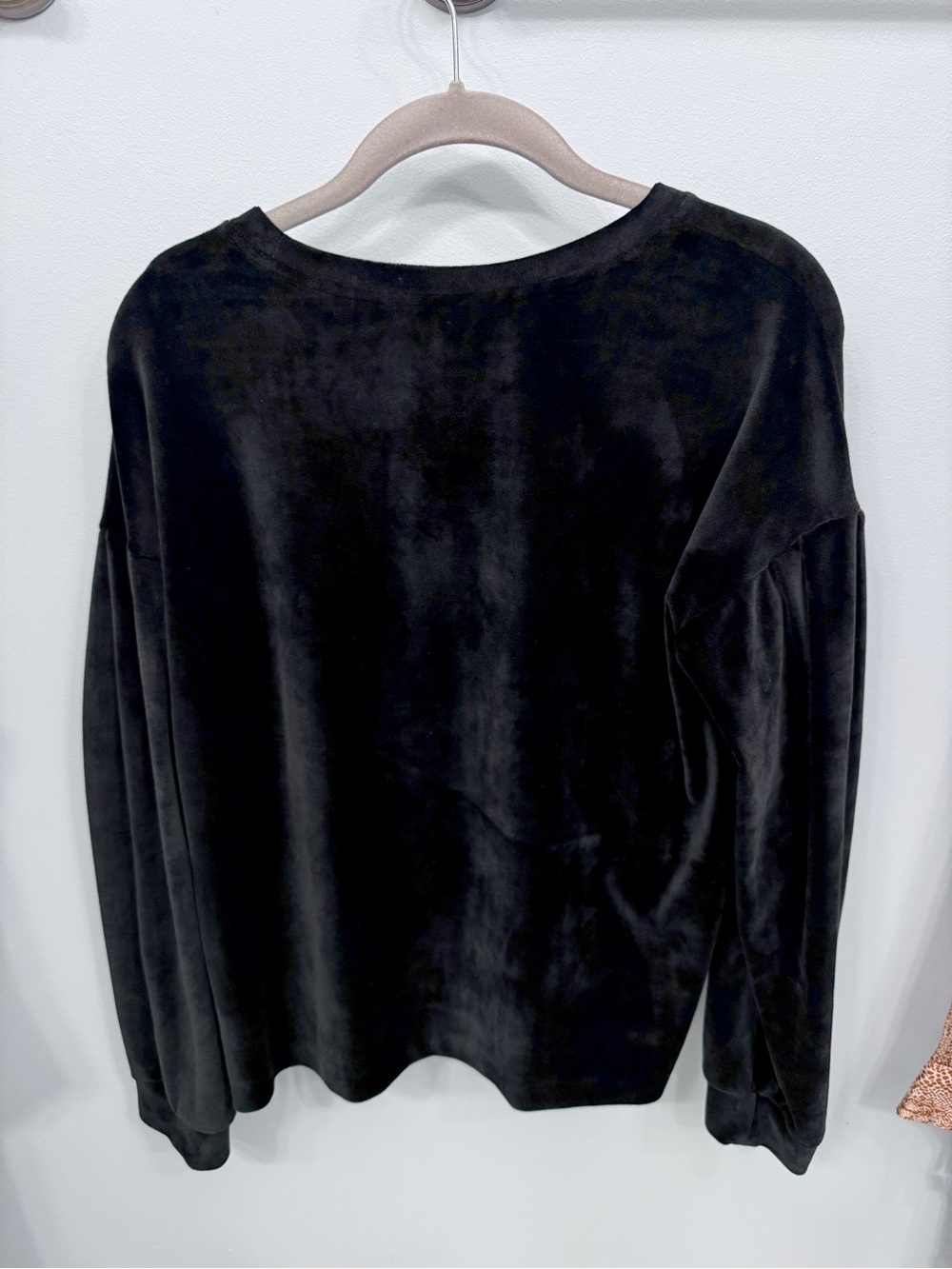 A New Day Black Velour Long Sleeve Top Size M - Picture 4 of 6
